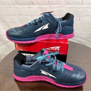 Altra HIIT XT 2 Women’s Training Shoe Blue/Raspberry 7 New in Box